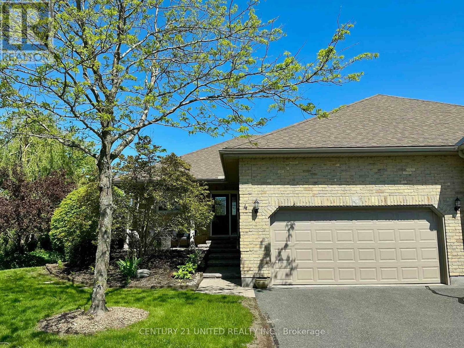 Property Photo: 227 Carnegie Avenue 4 ON K9L 0B3