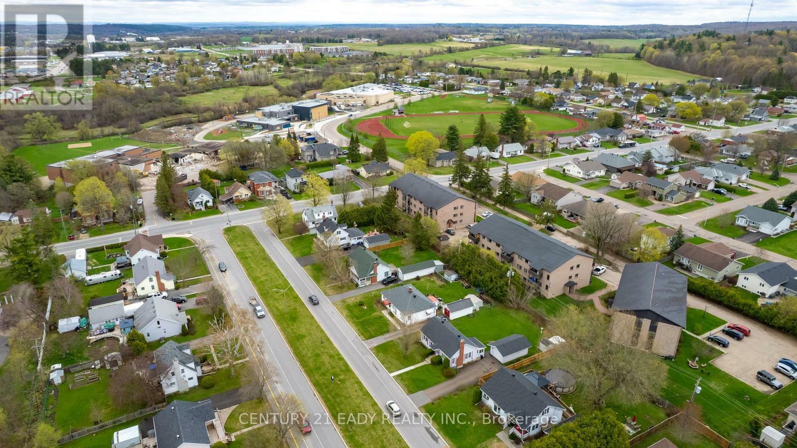 Property Photo: 665 Coleraine Drive ON K7V 1X4