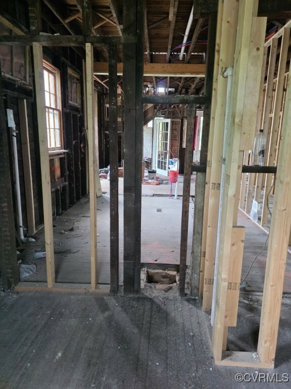 Property Photo: 224 S Jefferson Street VA 23803