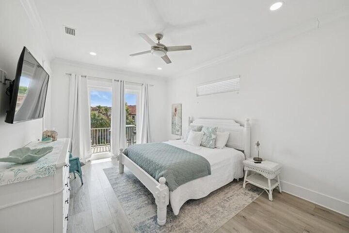 Property Photo:  1478 Seaside Circle  FL 32566