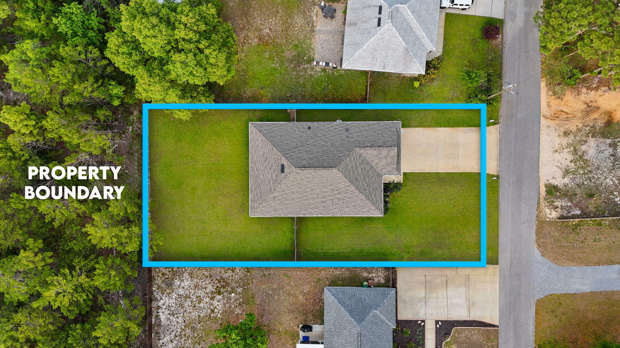 Property Photo: 5414 Harmony Lane FL 32563