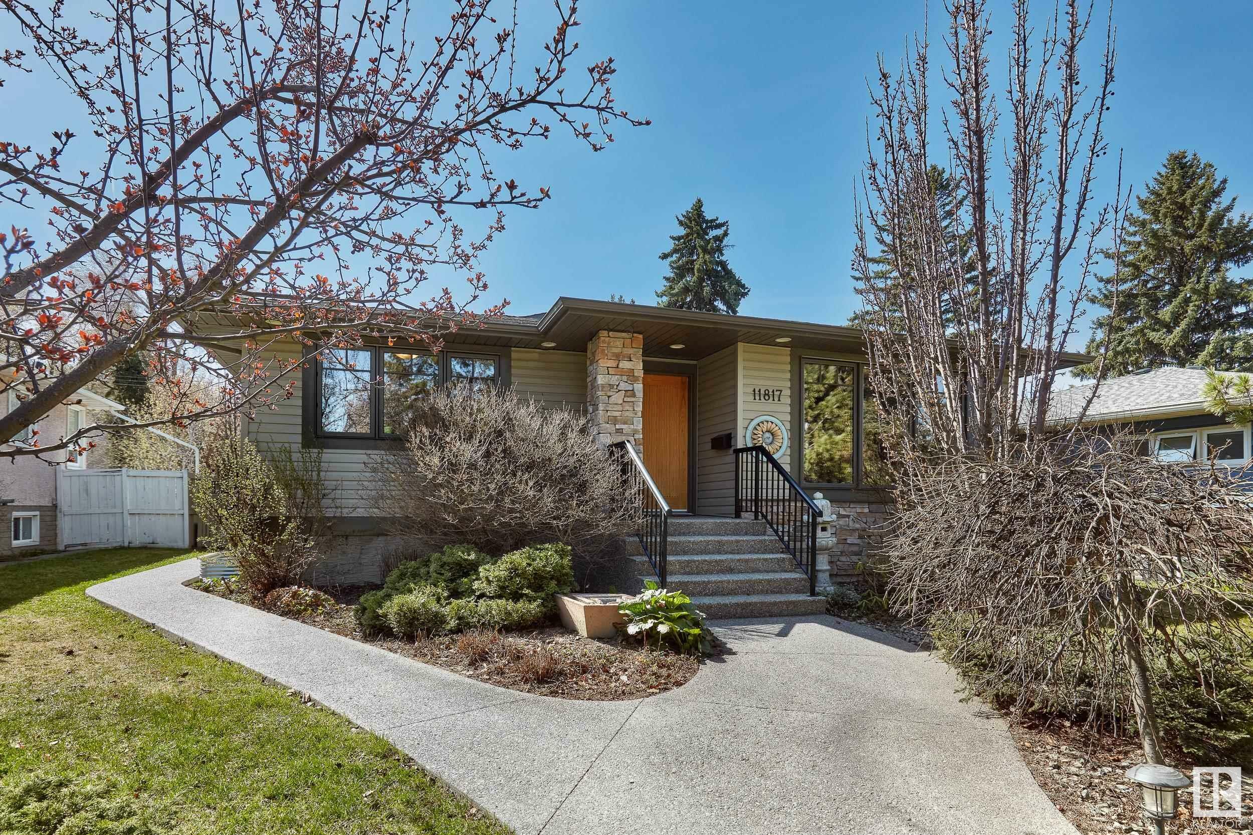 Property Photo: 11817 76 Avenue NW AB T6G 0L1