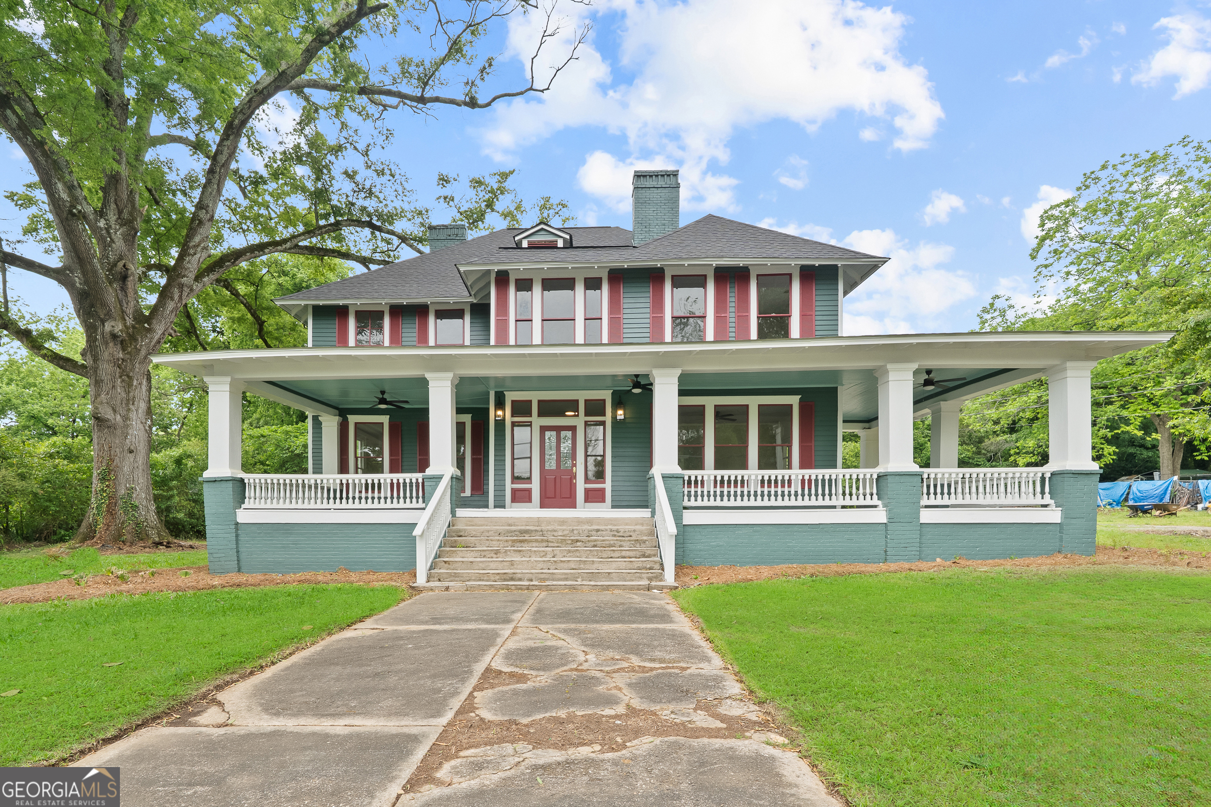 Property Photo: 409 N Jefferson Avenue GA 31024