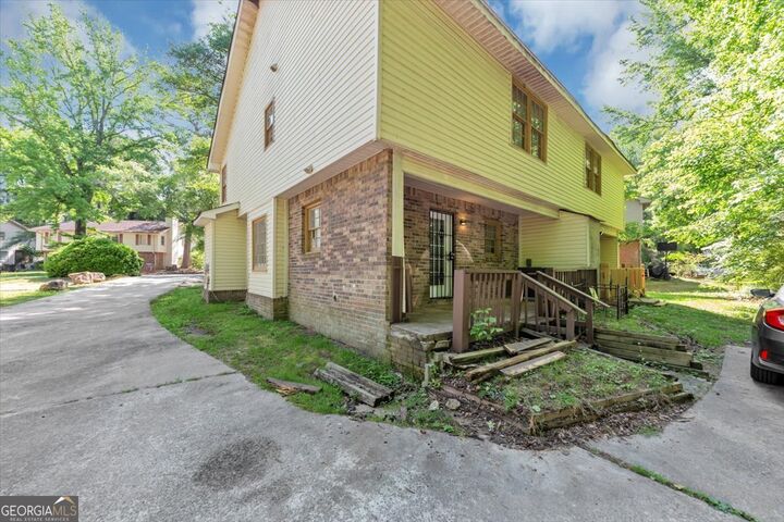 Property Photo: 1432 Forest Villa Drive NW GA 30012