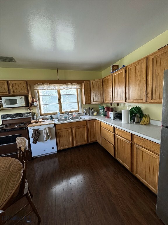 Property Photo: 512 S 15th Avenue MT 59175