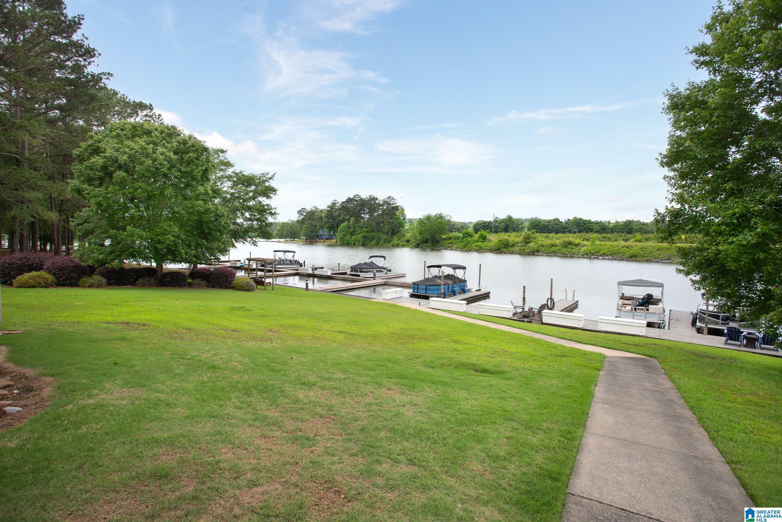 Property Photo: 605 Paradise Isle 605 AL 35135