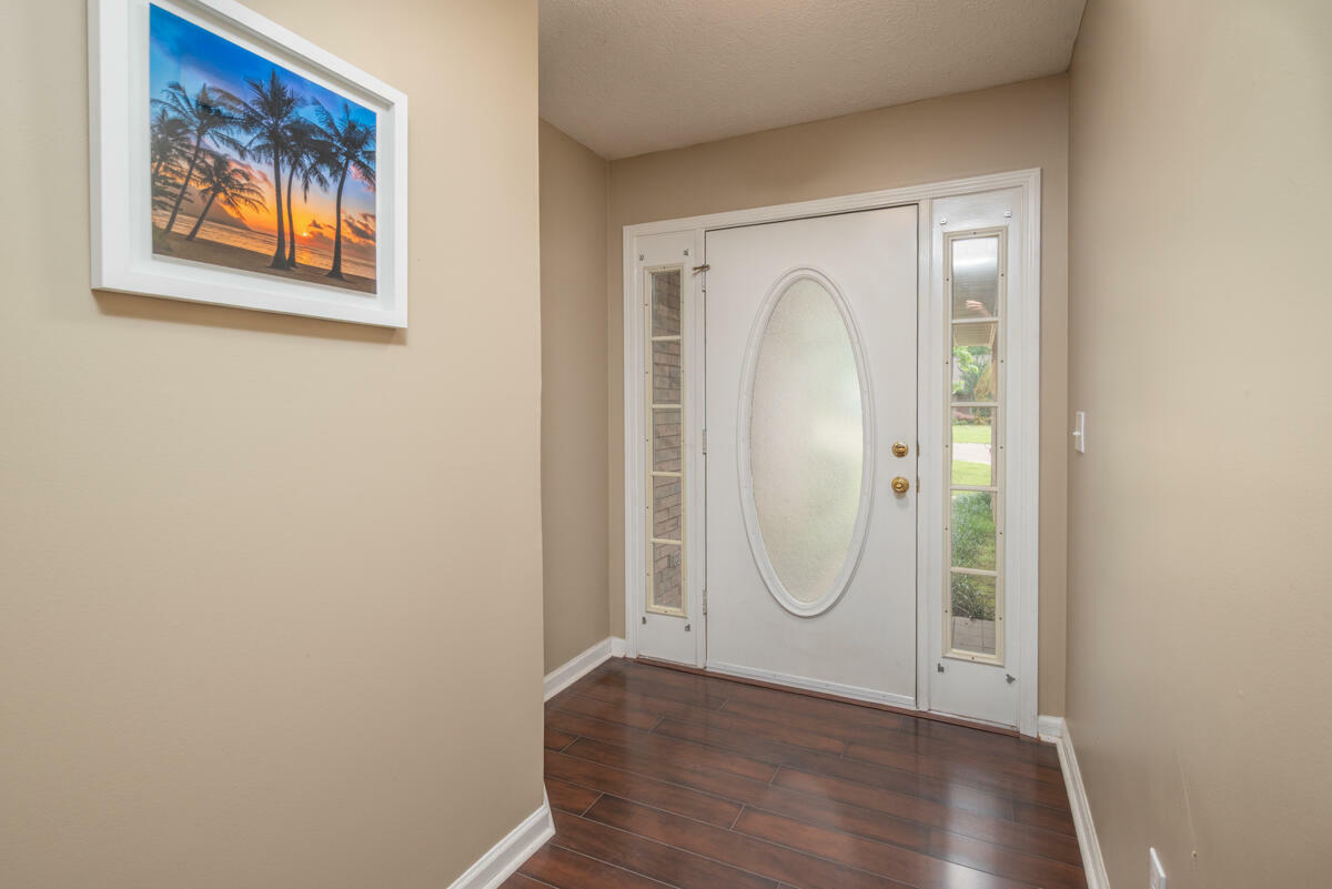 Property Photo: 103 W Bound St MS 39759