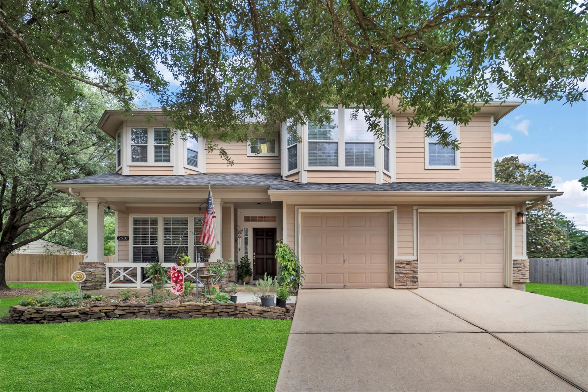Property Photo: 2610 Kimberly Dawn Drive TX 77304