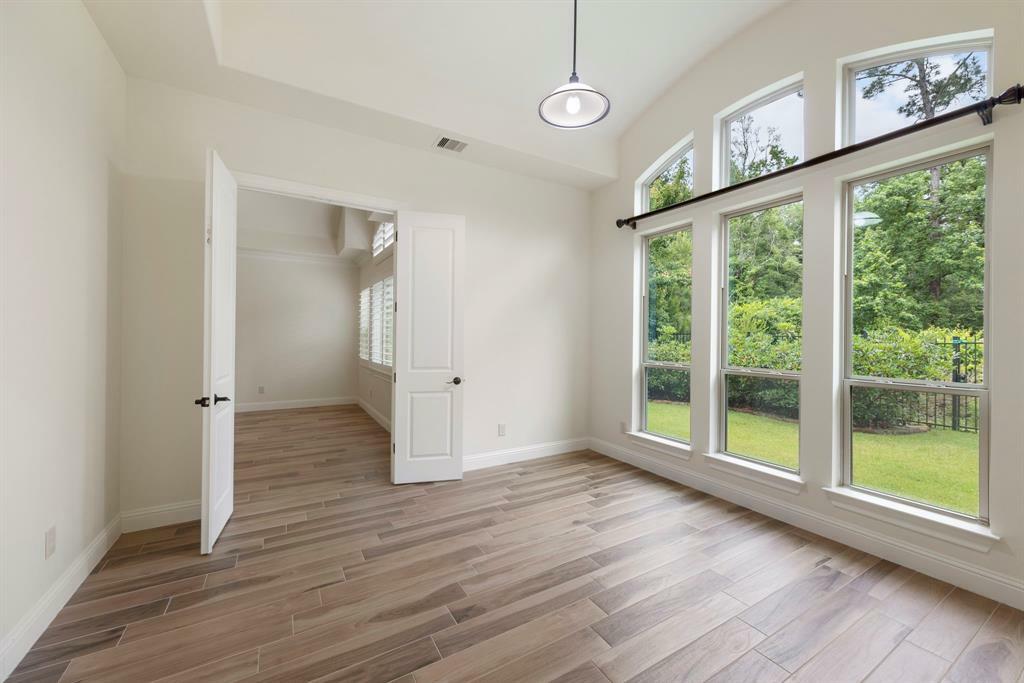 Property Photo: 54 Lake Reverie Place TX 77375
