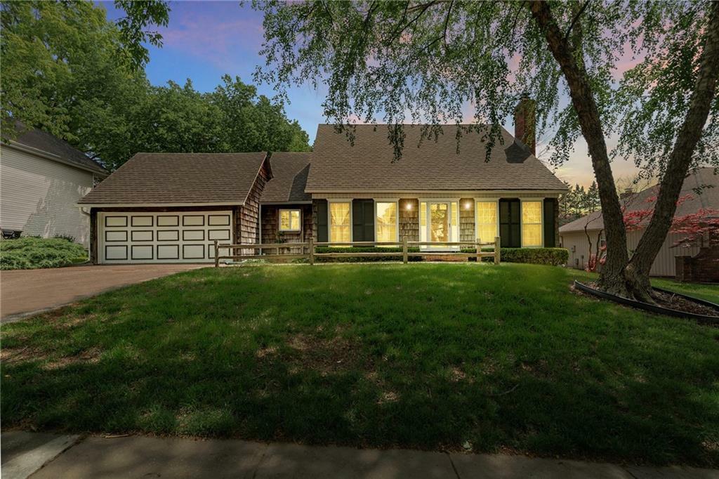 Property Photo: 11631 Kenwood Avenue MO 64131