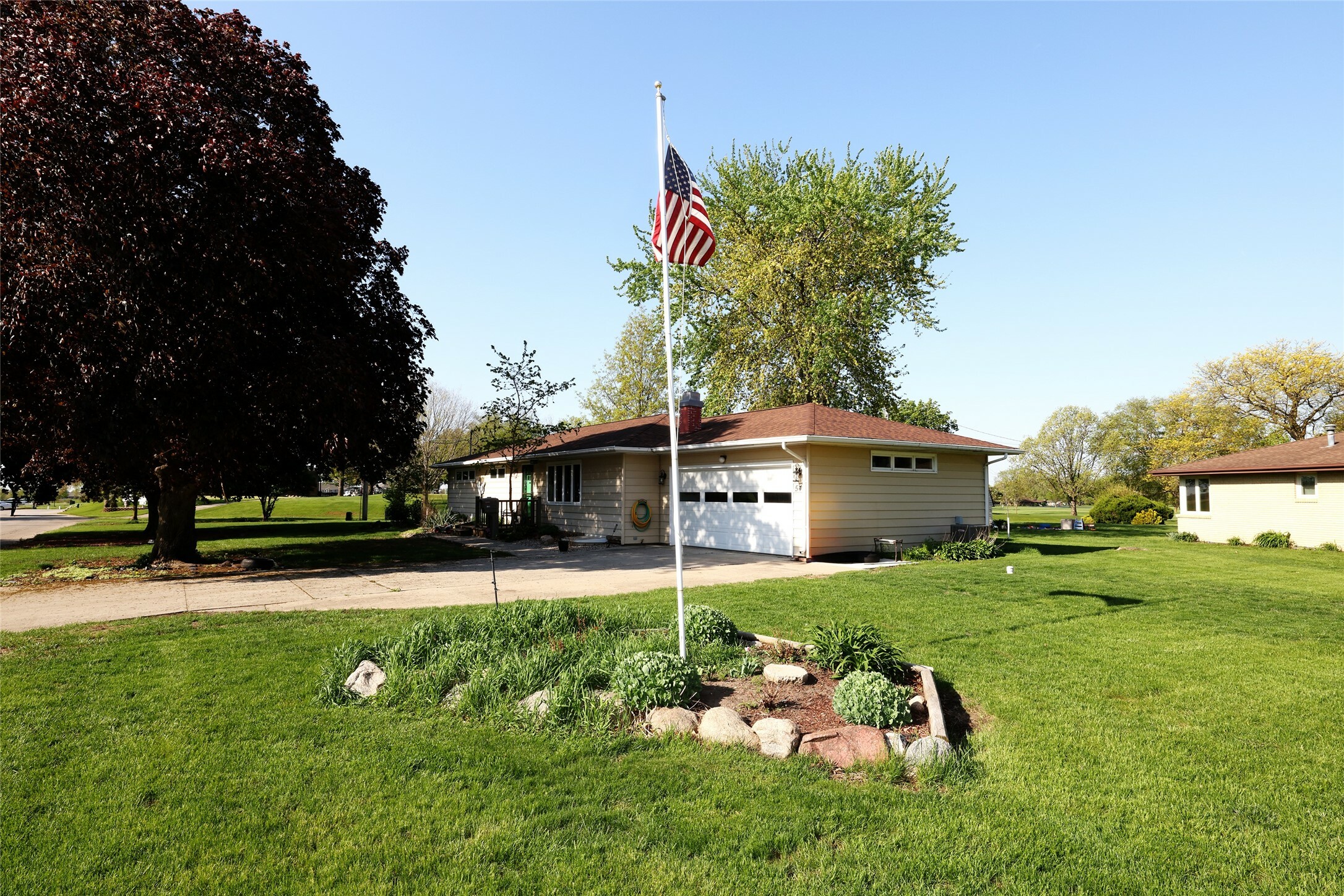 Property Photo: 541 S Cedar Street IA 50036