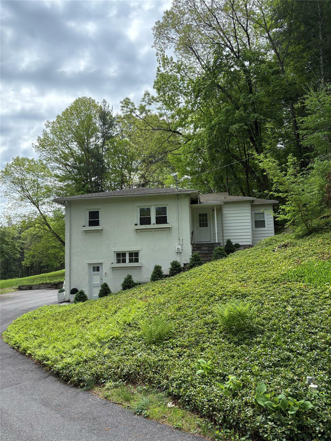 Property Photo: 326 Cantitoe Street NY 10507