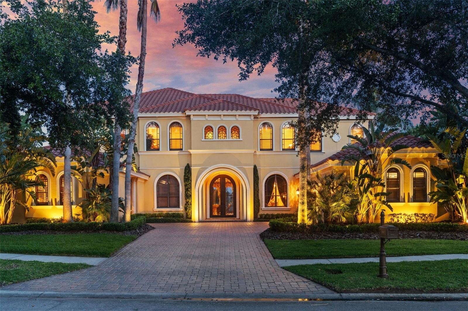 Property Photo:  11817 Glen Wessex Court  FL 33626 