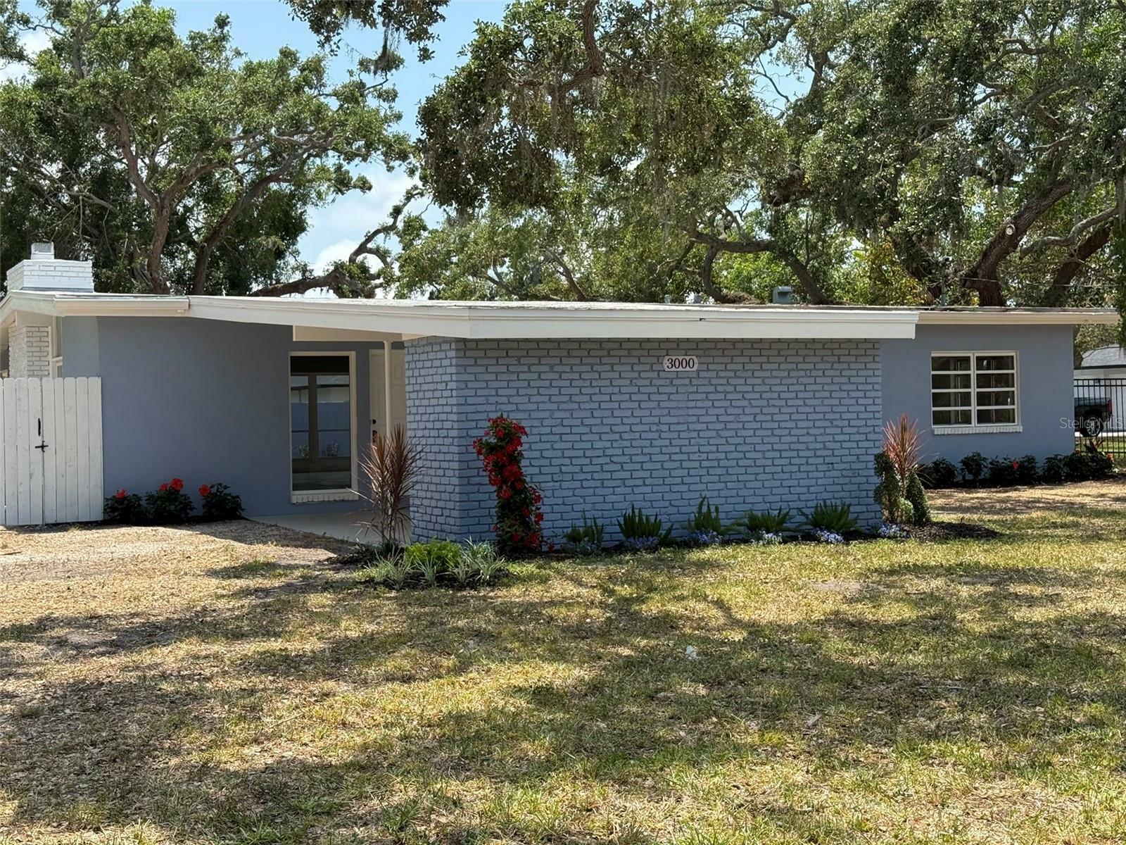 Property Photo: 3000 58th Avenue S FL 33712