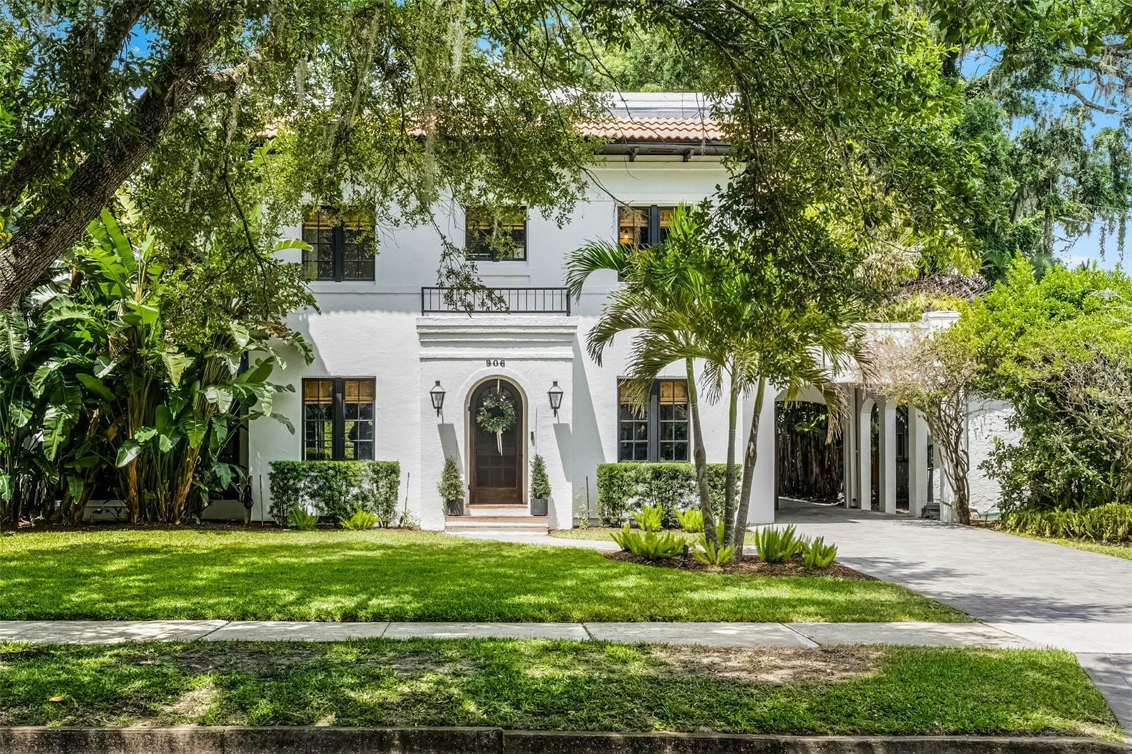 Property Photo: 906 Alhambra Court FL 32804