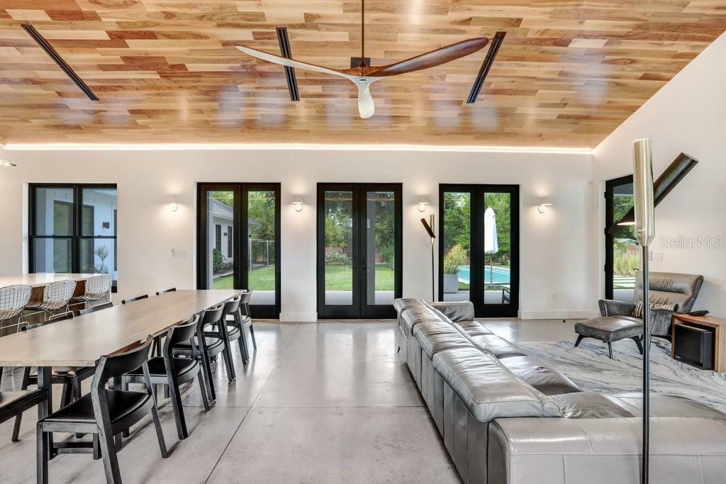 Property Photo: 3440 Crenshaw Lake Road FL 33548