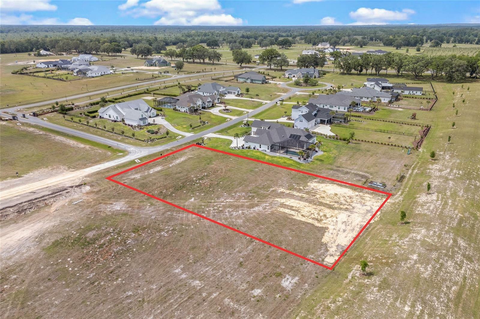 Property Photo: 5995 SW 124th Way FL 32608