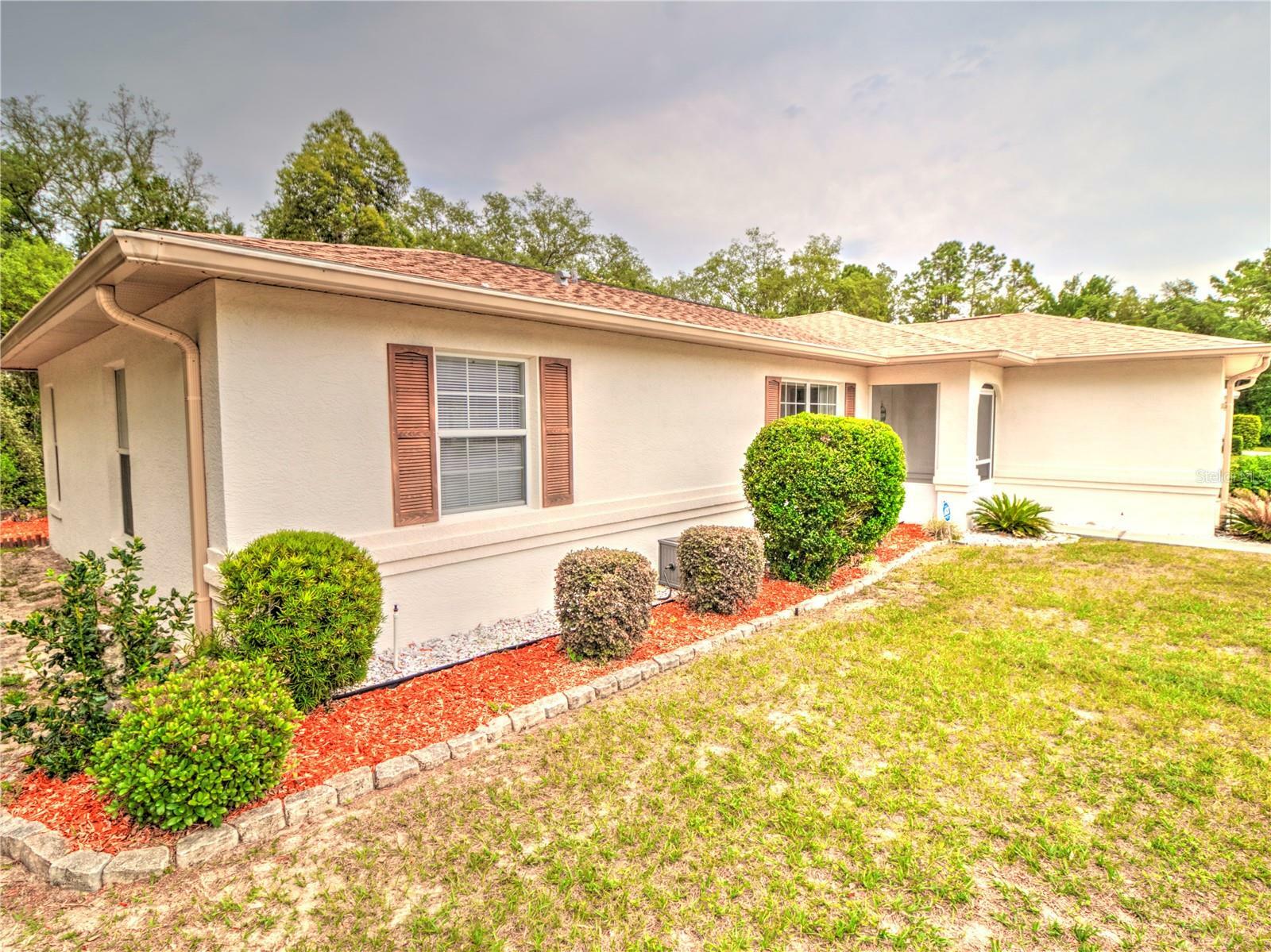 Property Photo:  275 W Baker Place  FL 34434 