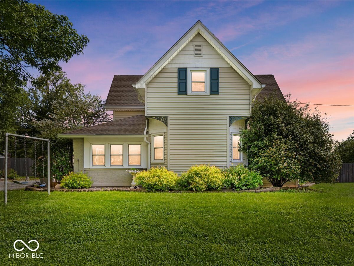 Property Photo: 116 E Railroad Street IN 46130