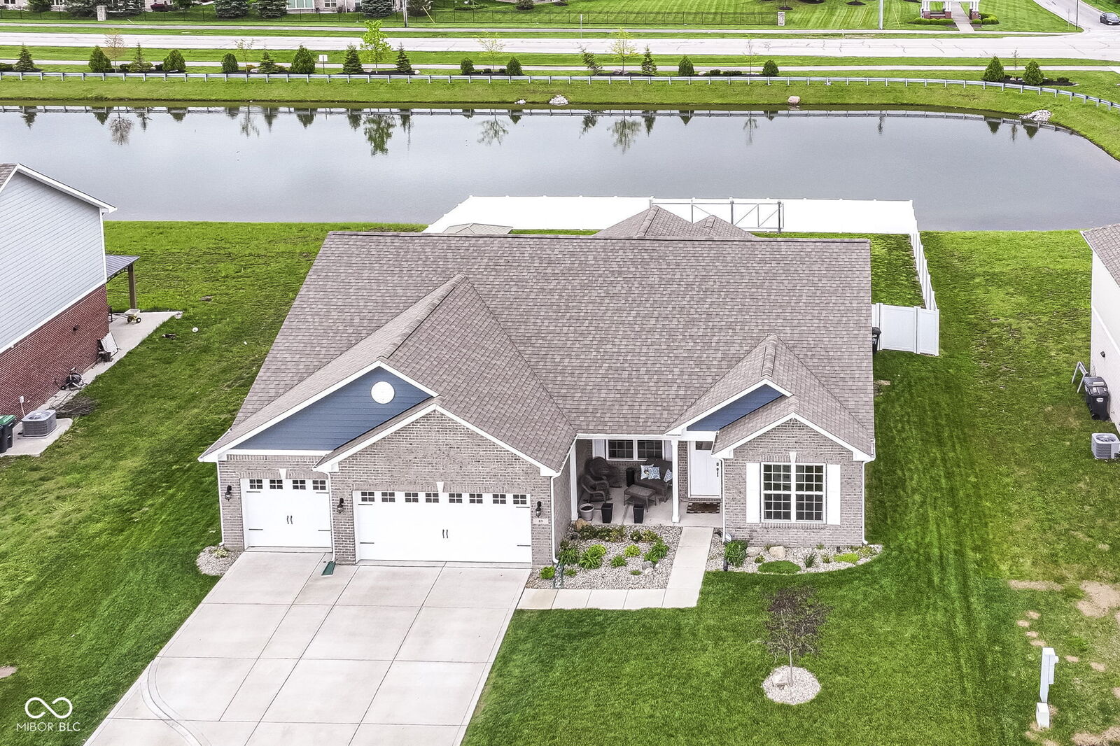 Property Photo:  89 Kinnick Drive  IN 46143 