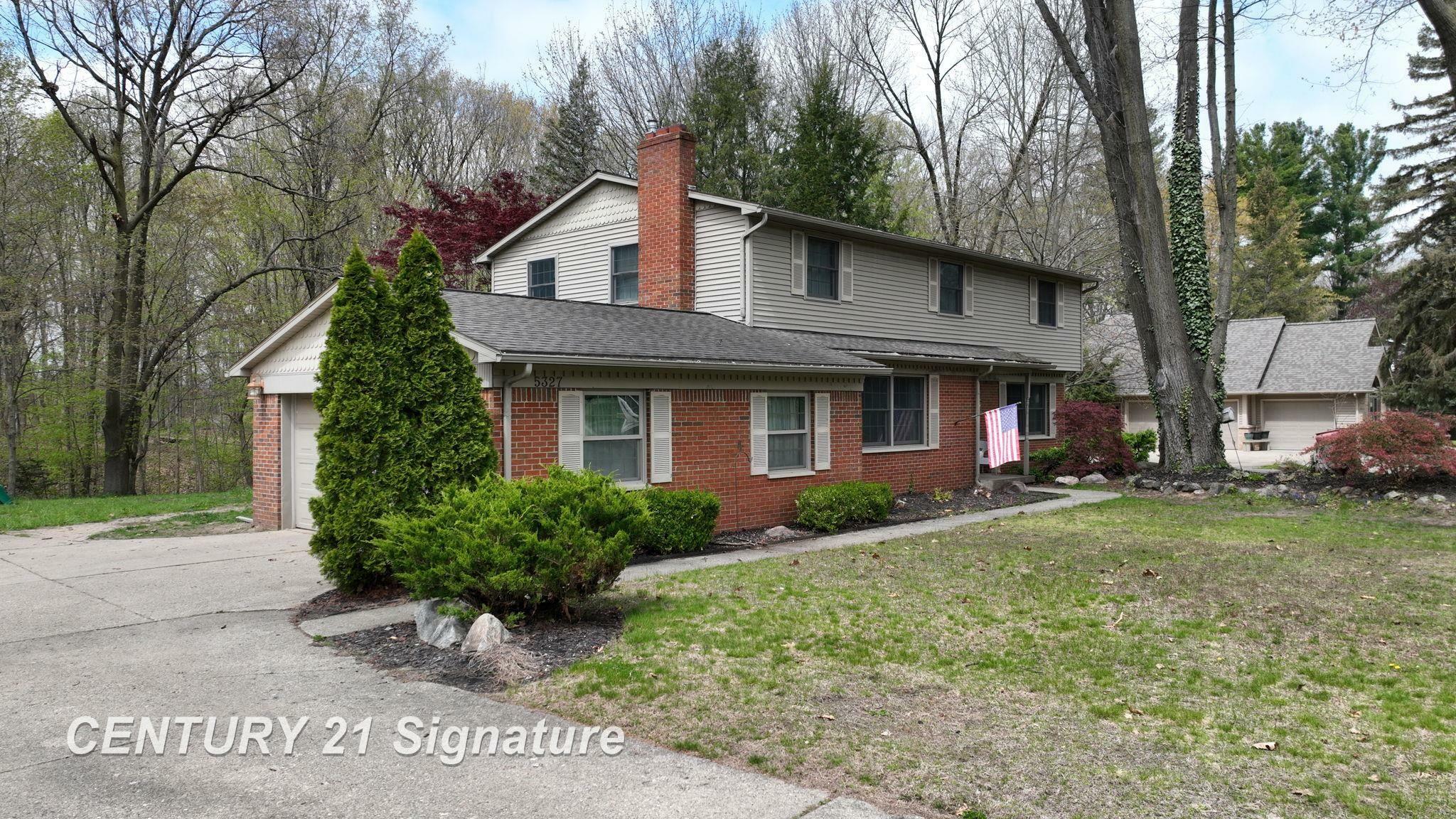 Property Photo:  5327 Conestoga Drive  MI 48433 