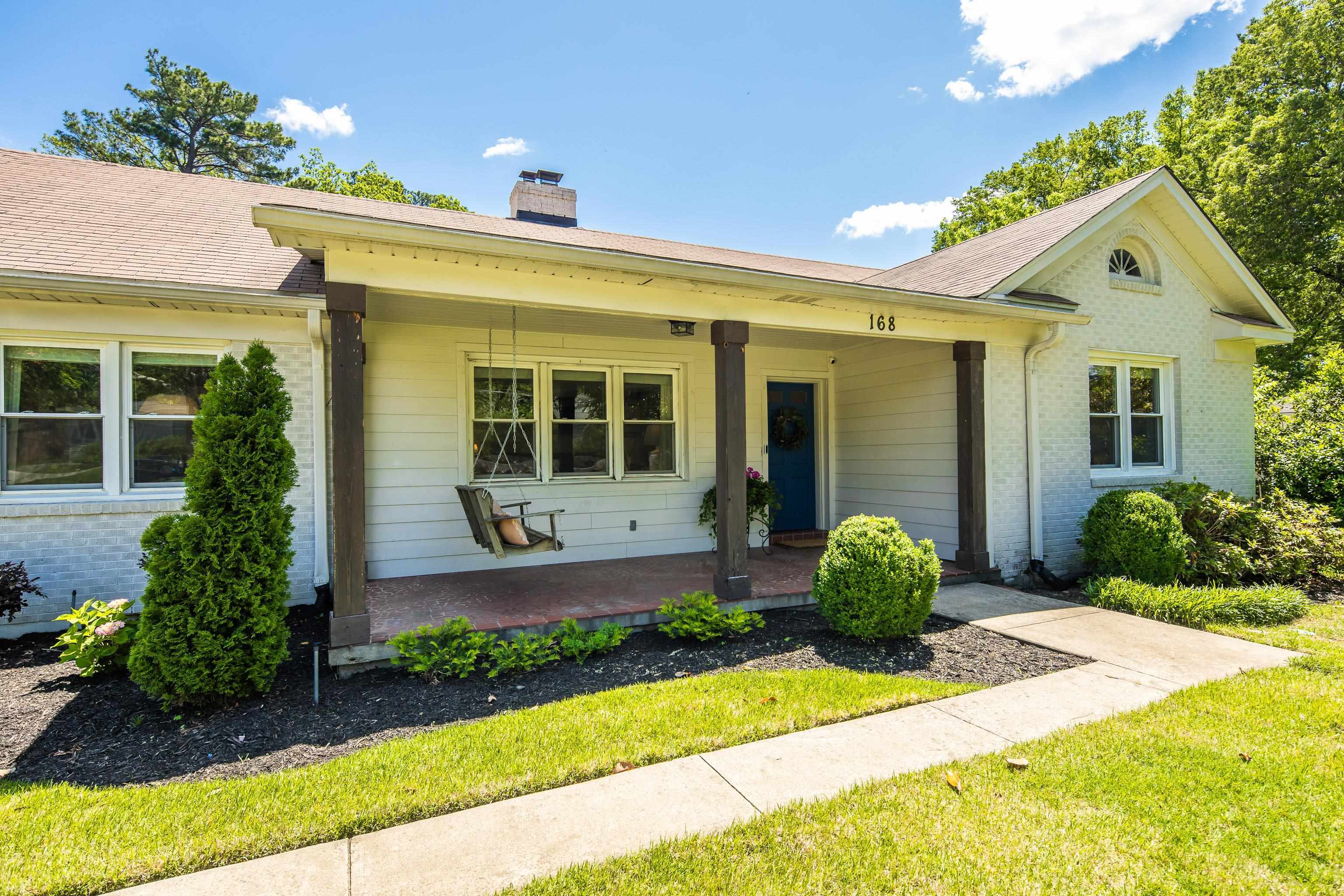 Property Photo: 168 Avon Rd TN 38117