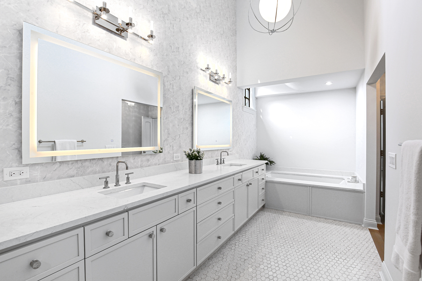 Property Photo: 532 W North Street IL 60521