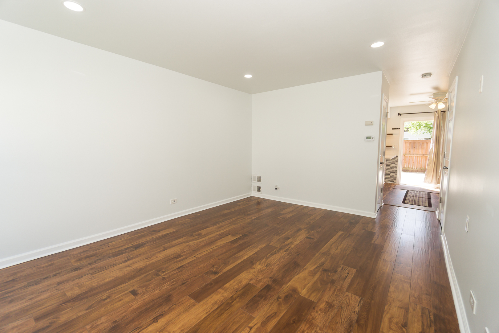 Property Photo: 1932 Huntington Boulevard IL 60169