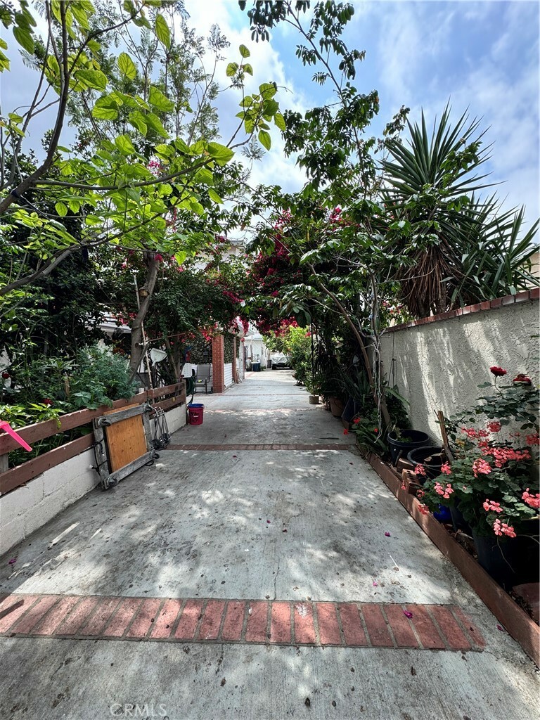 Property Photo: 7809 Troost Avenue CA 91605