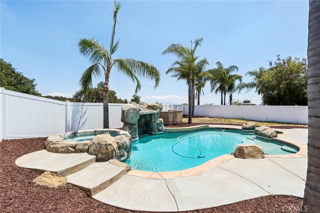 Property Photo: 35392 Meadow Park Circle CA 92595