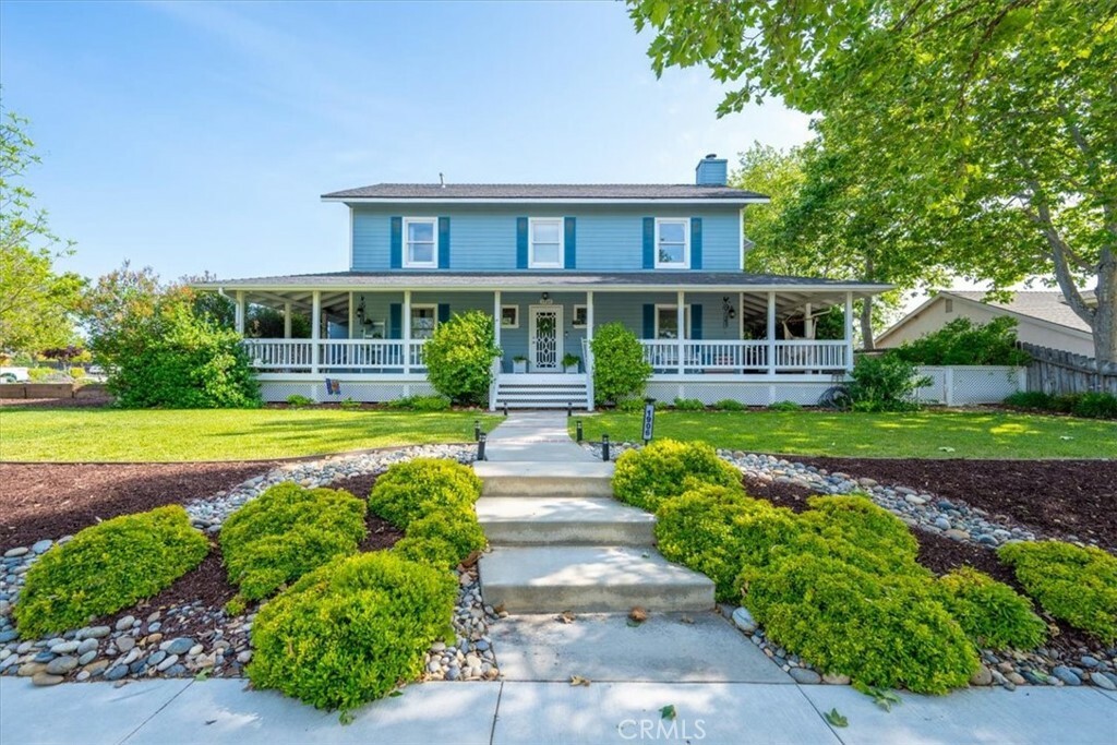 Property Photo:  1906 Bella Vista Court  CA 93446 
