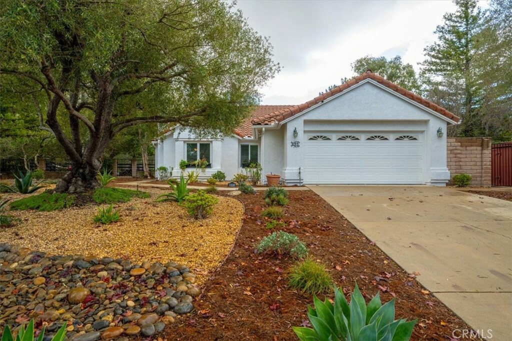 Property Photo:  695 Black Ridge Lane  CA 93444 