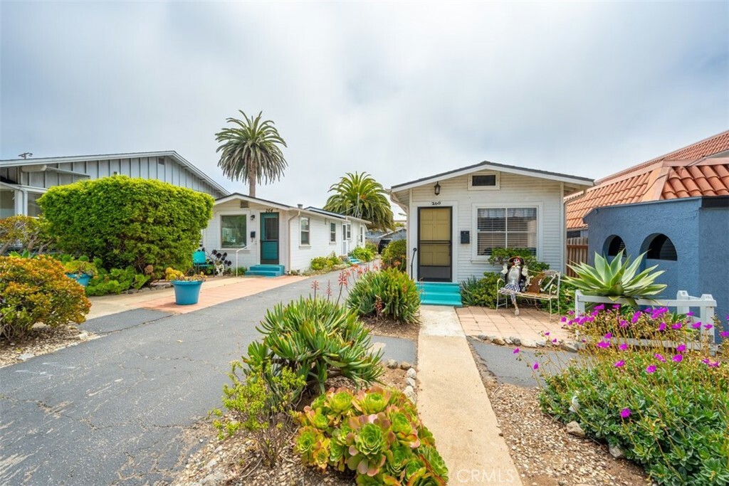 Property Photo: 260 Pacific Street CA 93442