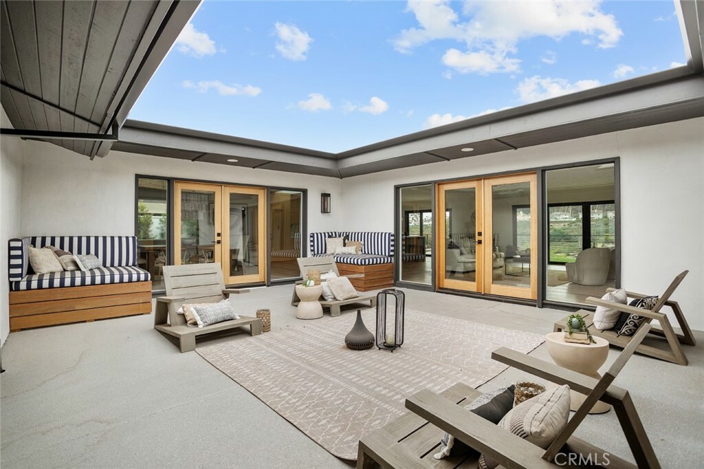 Property Photo: 23912 Hillhurst Drive CA 92677