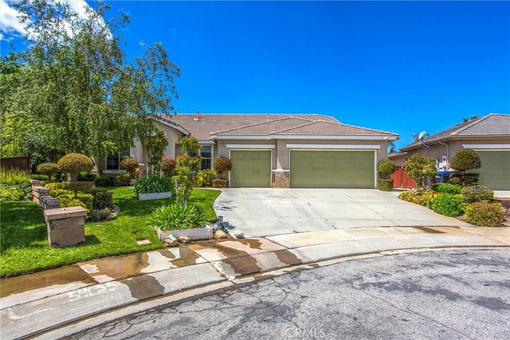 Property Photo: 1437 Hunter Moon Way CA 92223