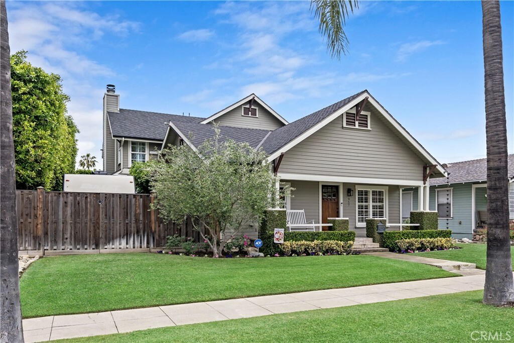 Property Photo: 917 N Dalton Avenue CA 91702