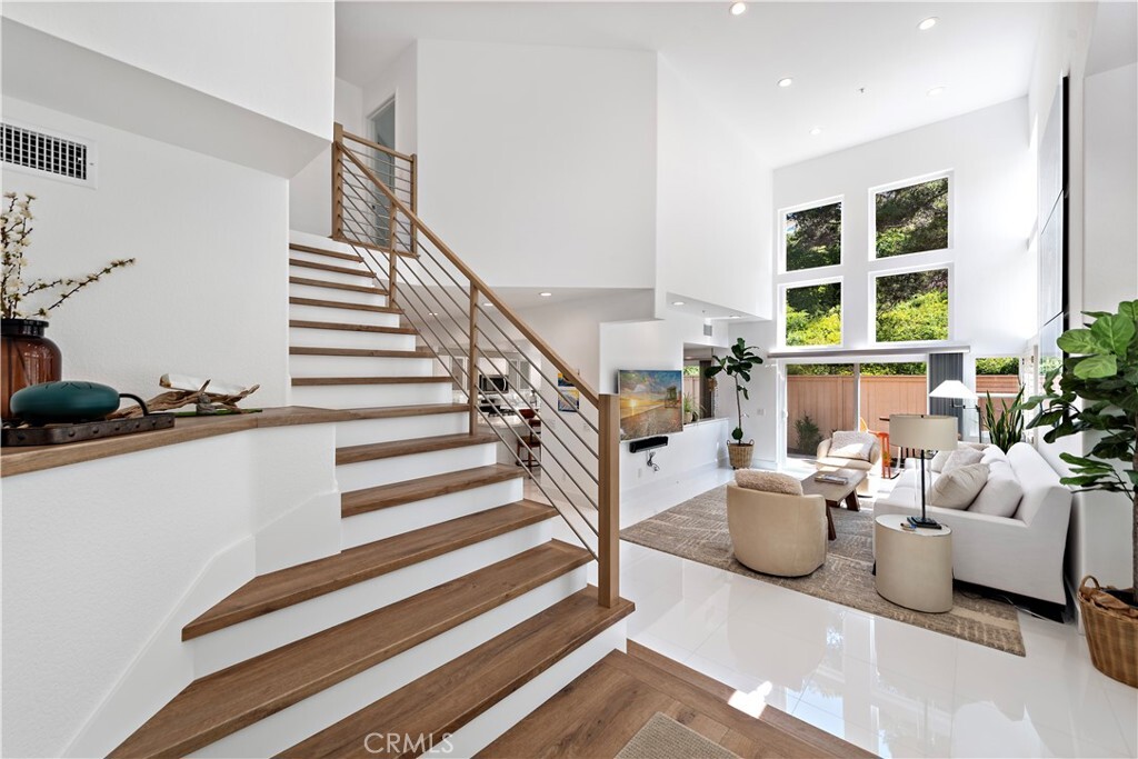 Property Photo: 1225 Via Presa CA 92672