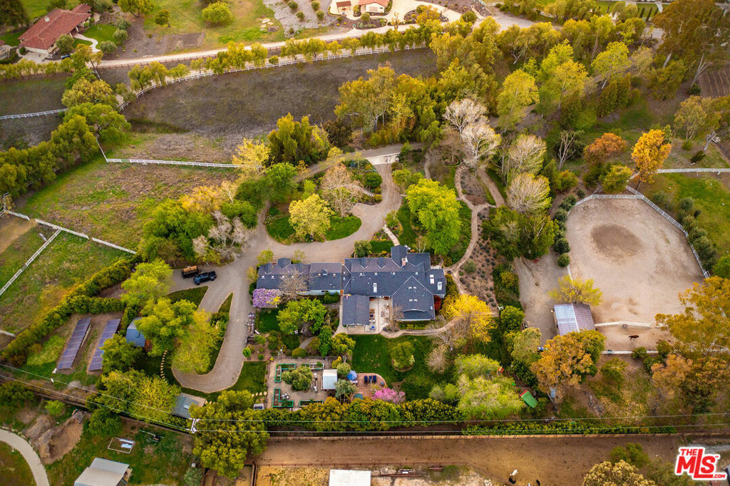 Property Photo: 1516 Monarch Drive CA 93460