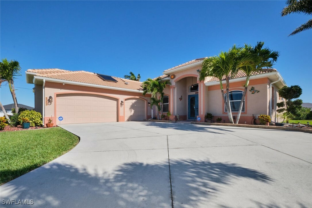 Property Photo:  3237 Yucatan Parkway  FL 33993 