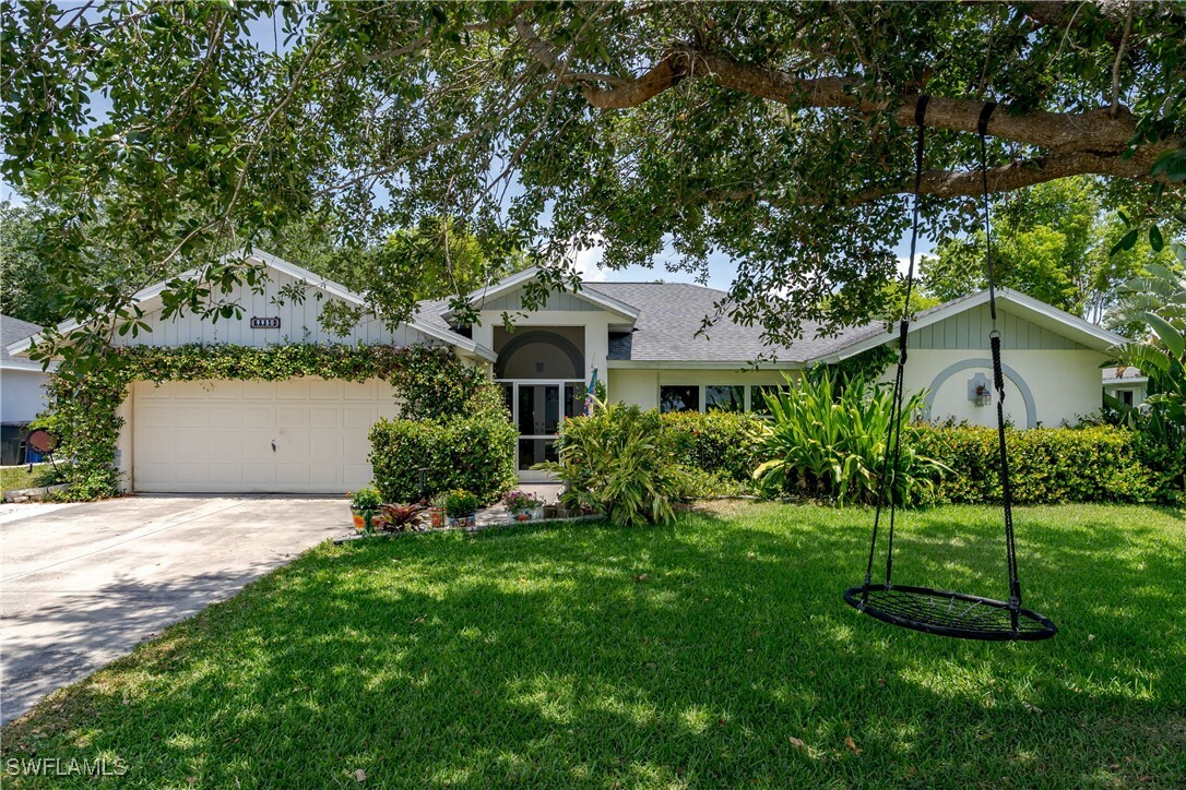 Property Photo: 9950 Country Oaks Drive FL 33967