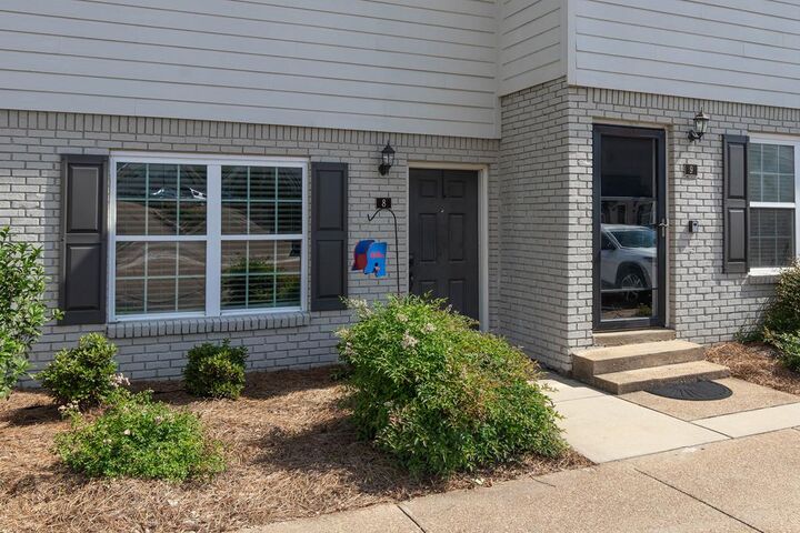 8 1802 West Jackson Avenue  Oxford MS 38655 photo