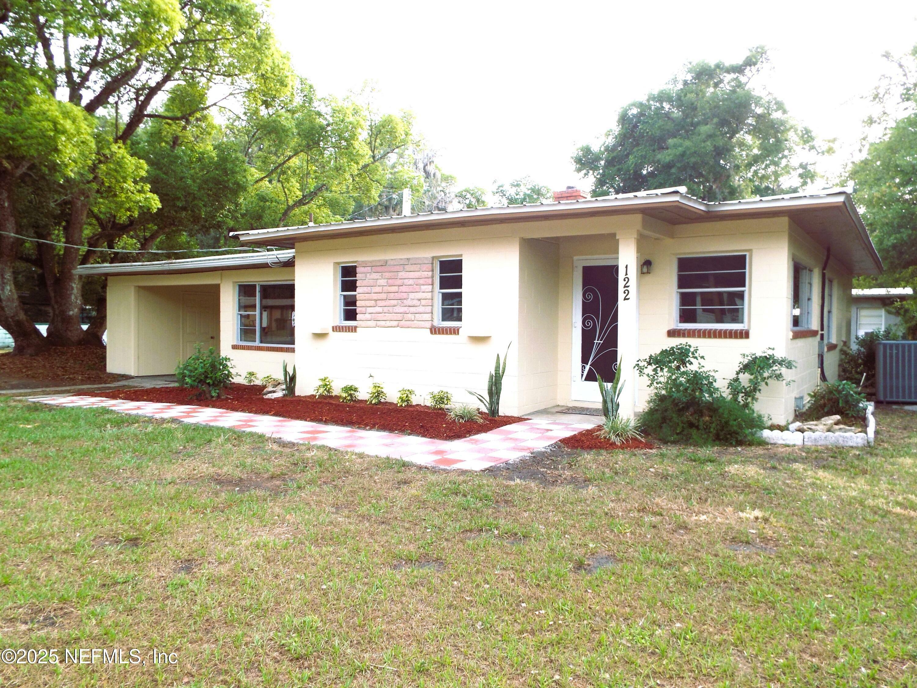 Property Photo: 122 Husson Avenue FL 32177