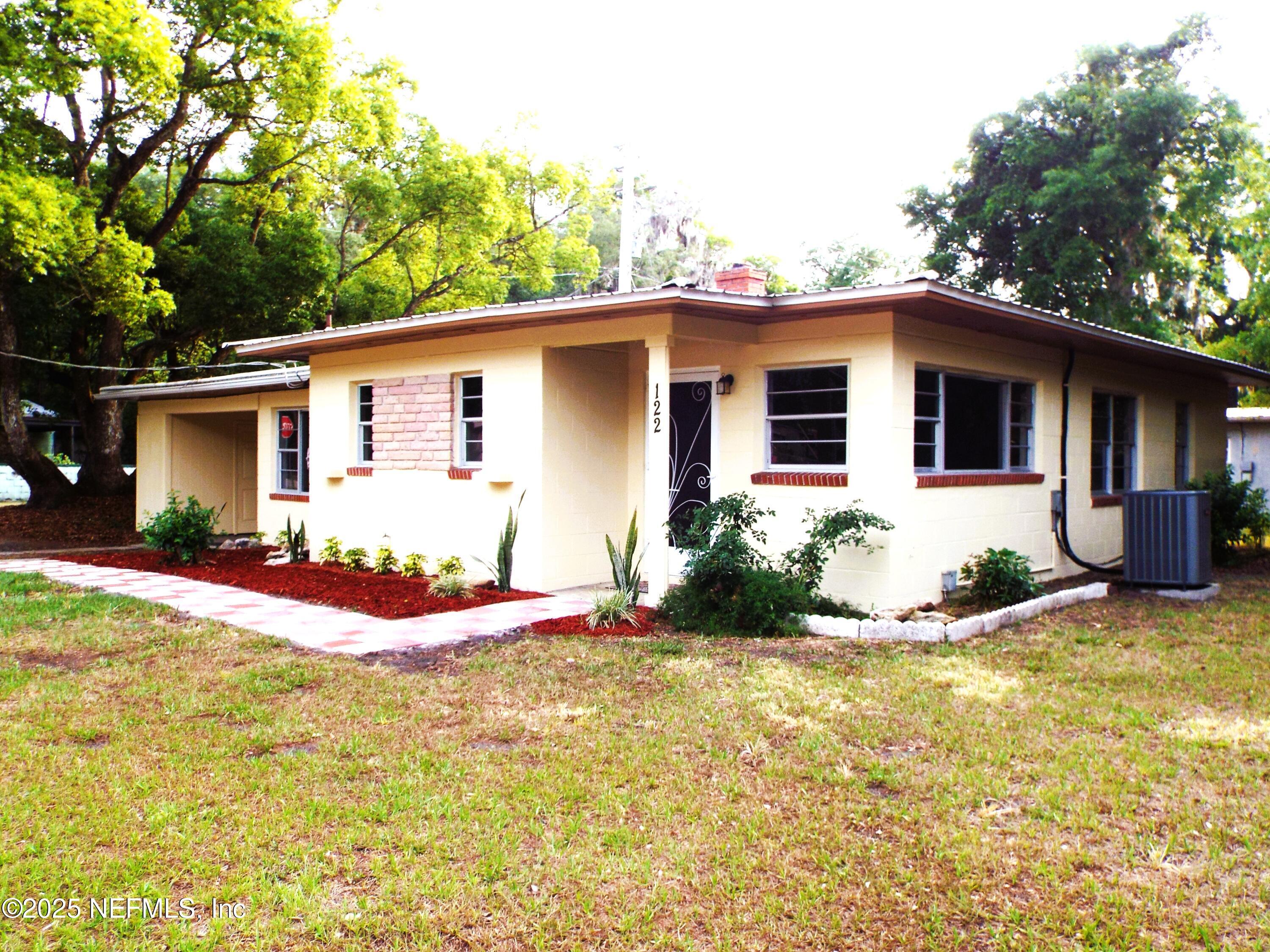 Property Photo: 122 Husson Avenue FL 32177