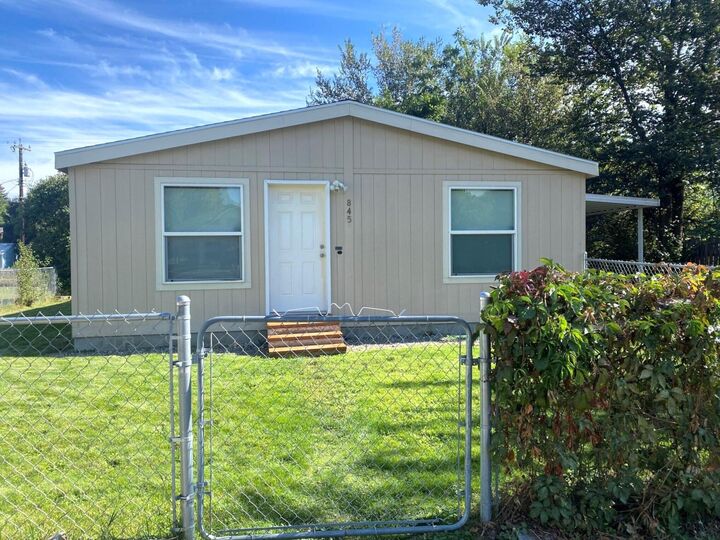 Property Photo: 845 S Meyers St WA 99141
