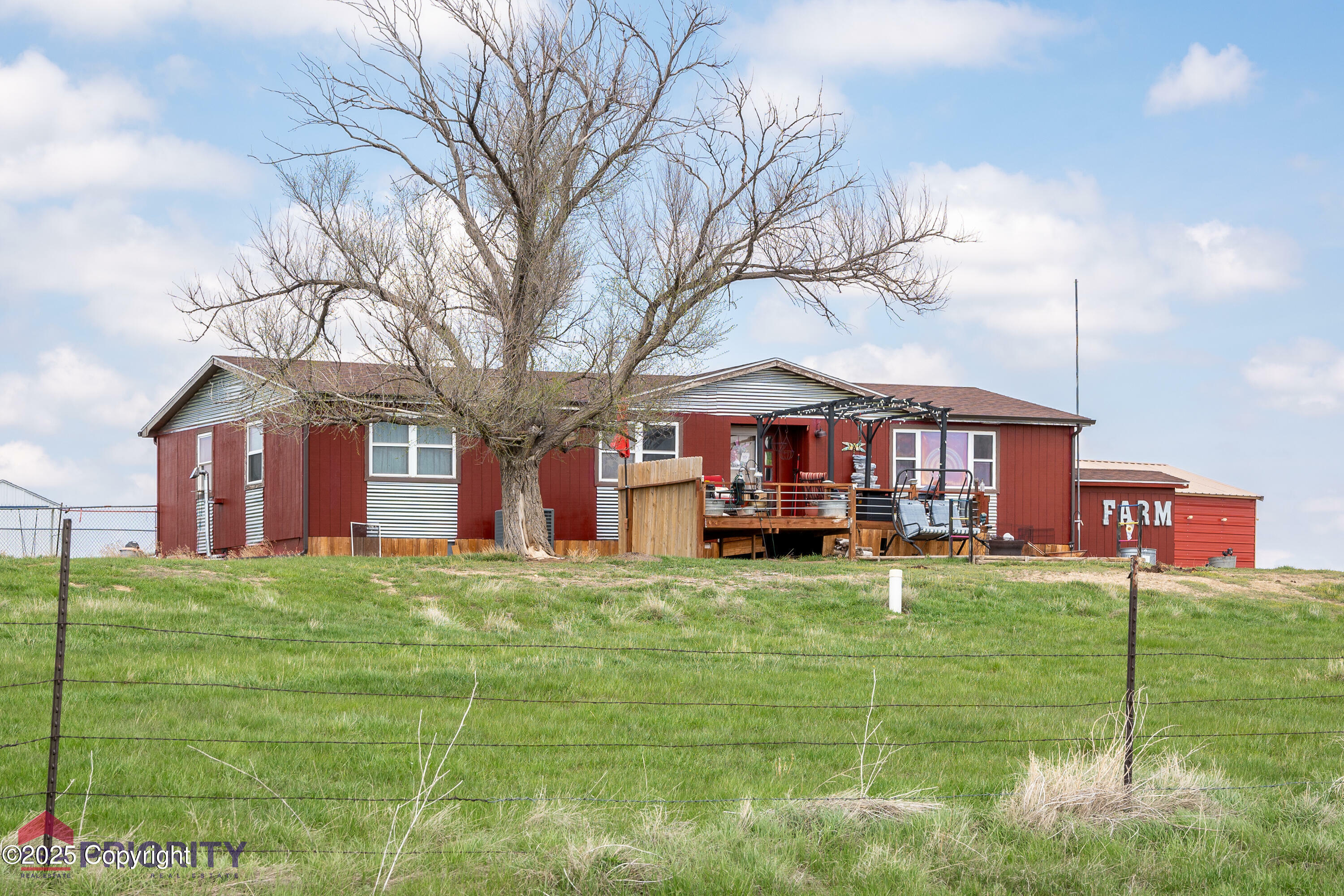 Property Photo: 122 Lewis Rd - WY 82718