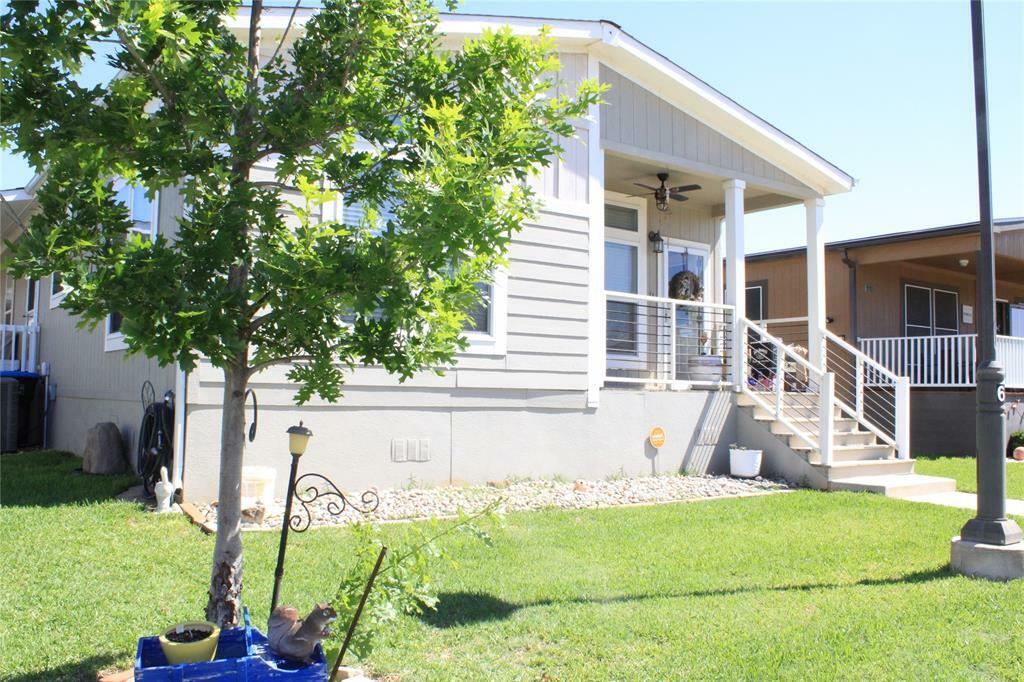Property Photo: 11209 Mountain Ash Lane TX 76040