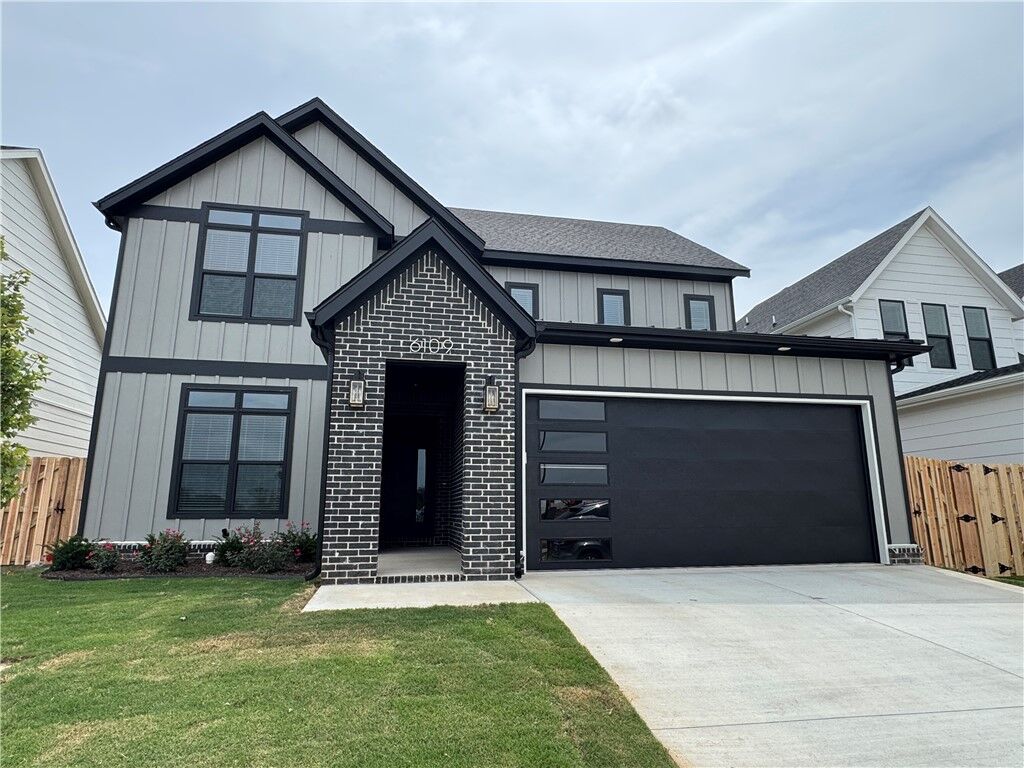 Property Photo: 6109 S 41st Street AR 72758