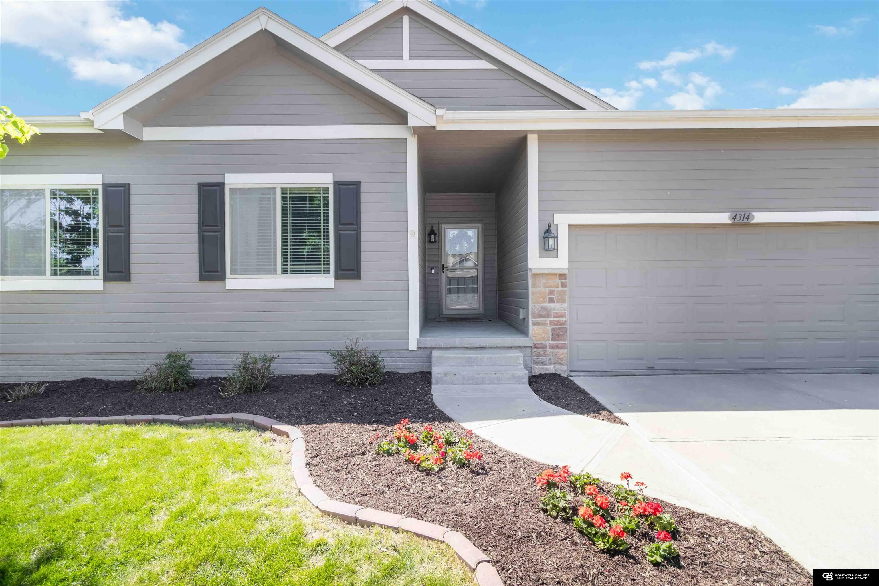 Property Photo: 4314 S 202 Avenue NE 68135