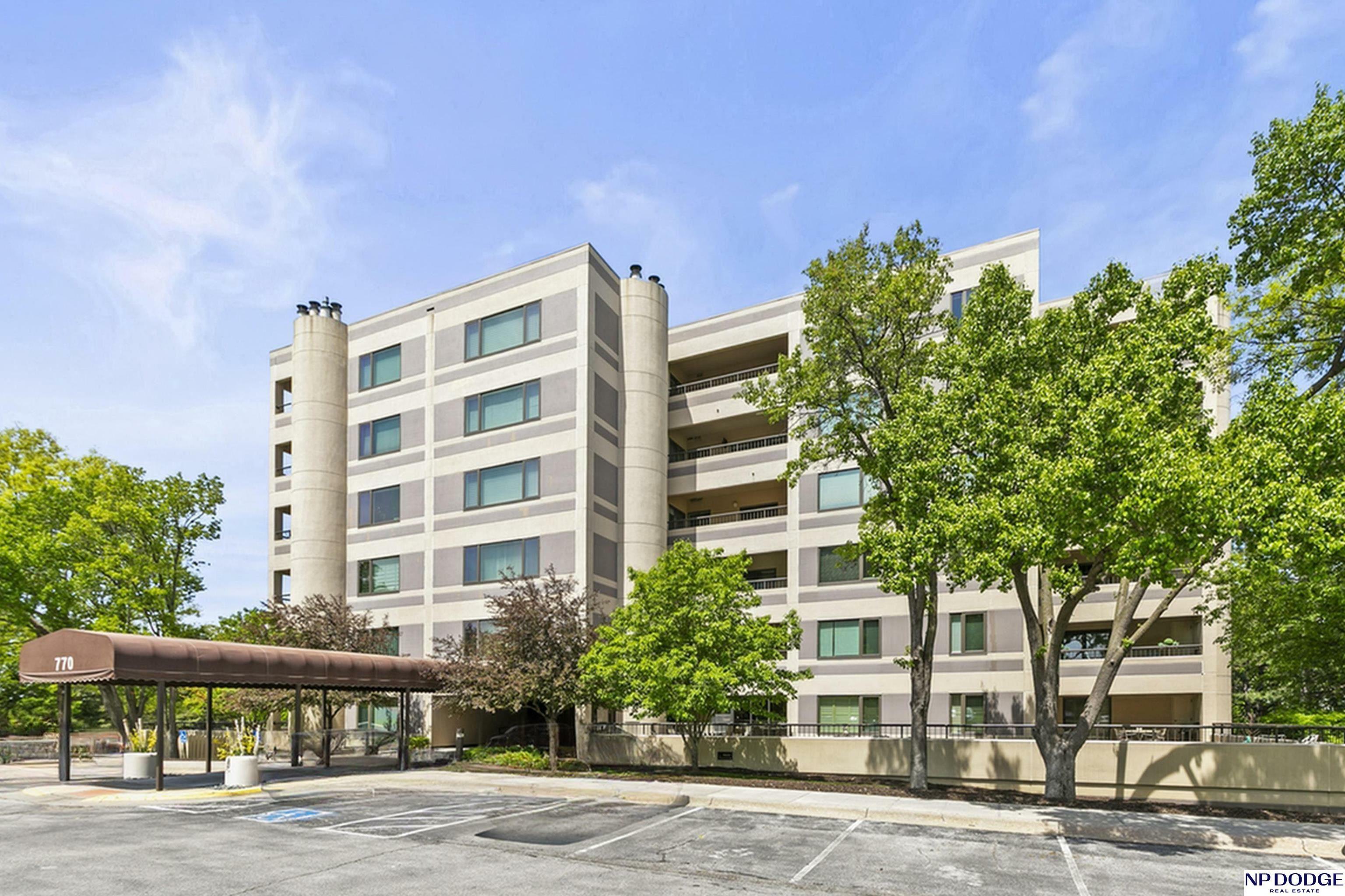 Property Photo: 770 N 93rd Court 3C7 NE 68114