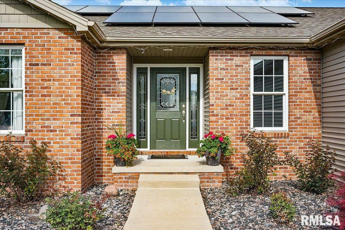 Property Photo: 1719 Partridge Point IL 61761